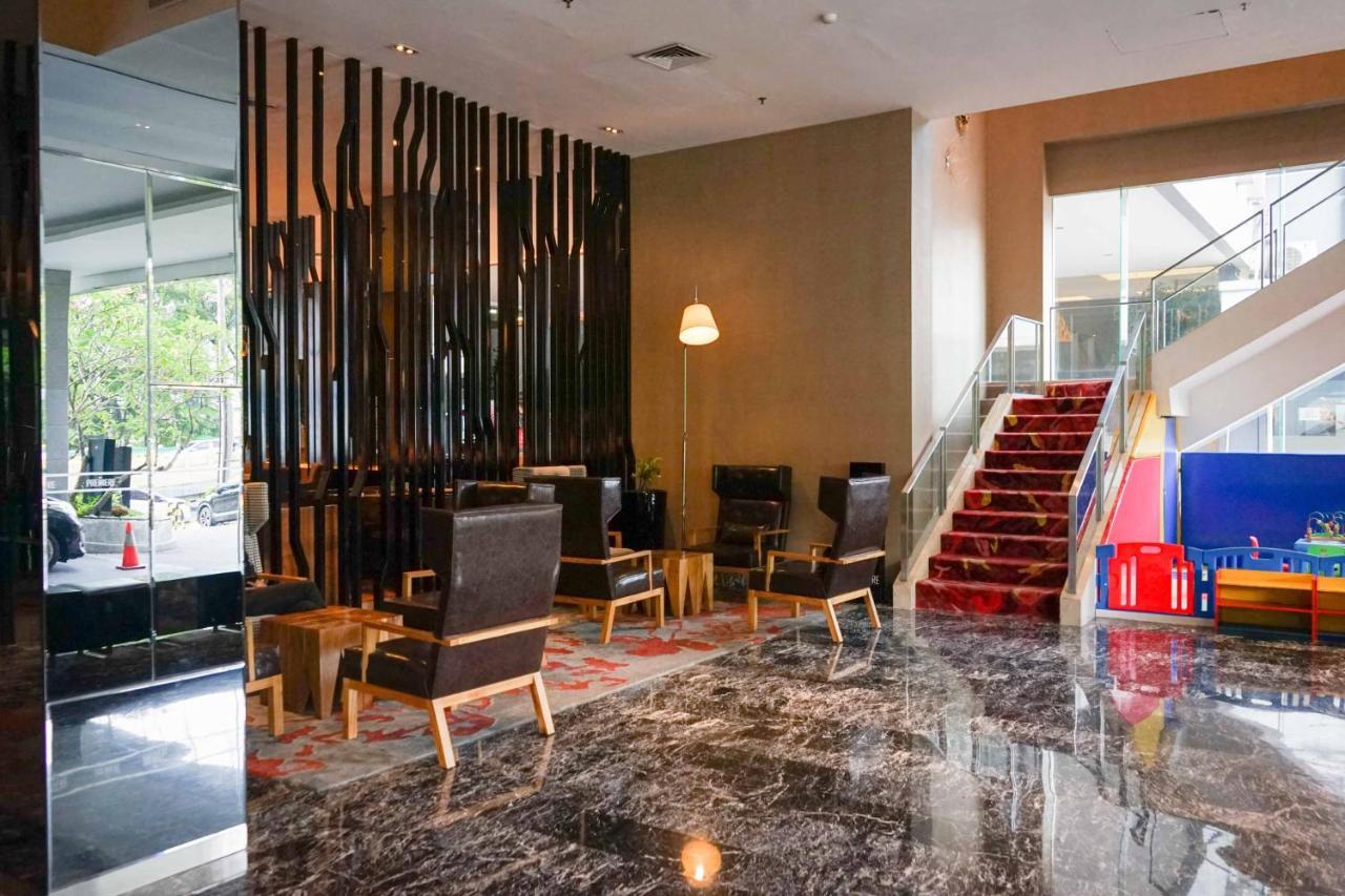 The Premiere Hotel Pekanbaru Exterior foto