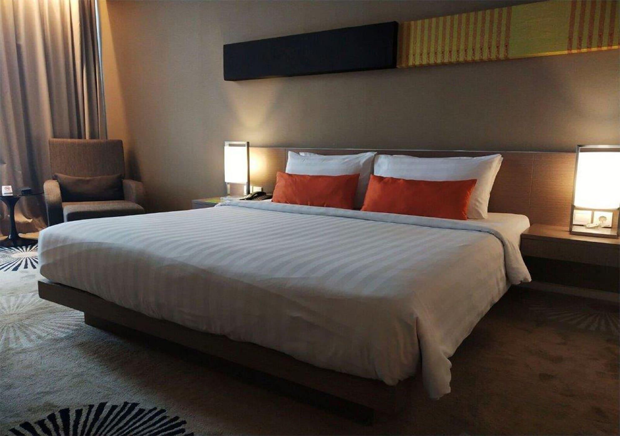 The Premiere Hotel Pekanbaru Exterior foto
